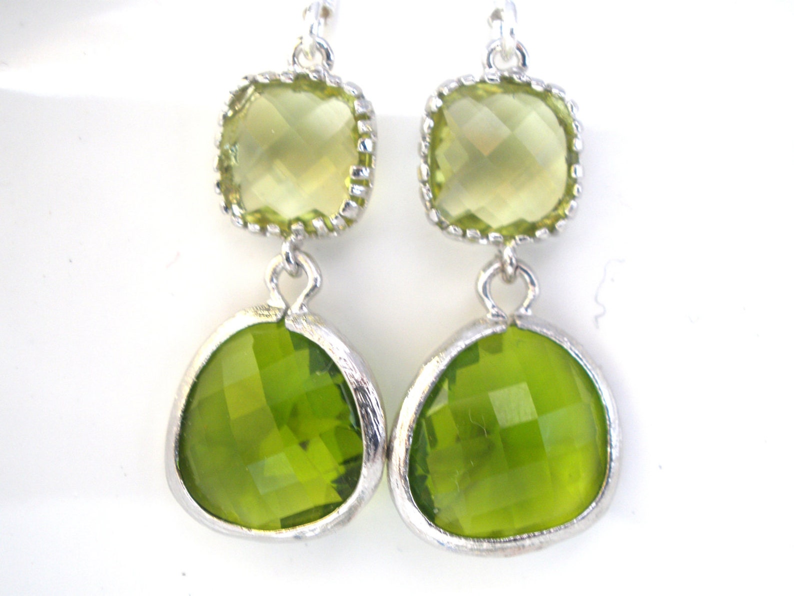 Green Earrings Peridot Earrings Apple Green Earrings Silver Etsy