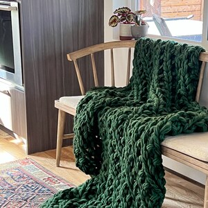 Alternate Rib Arm Knit Blanket