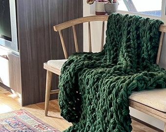 Alternate Rib Arm Knit Blanket