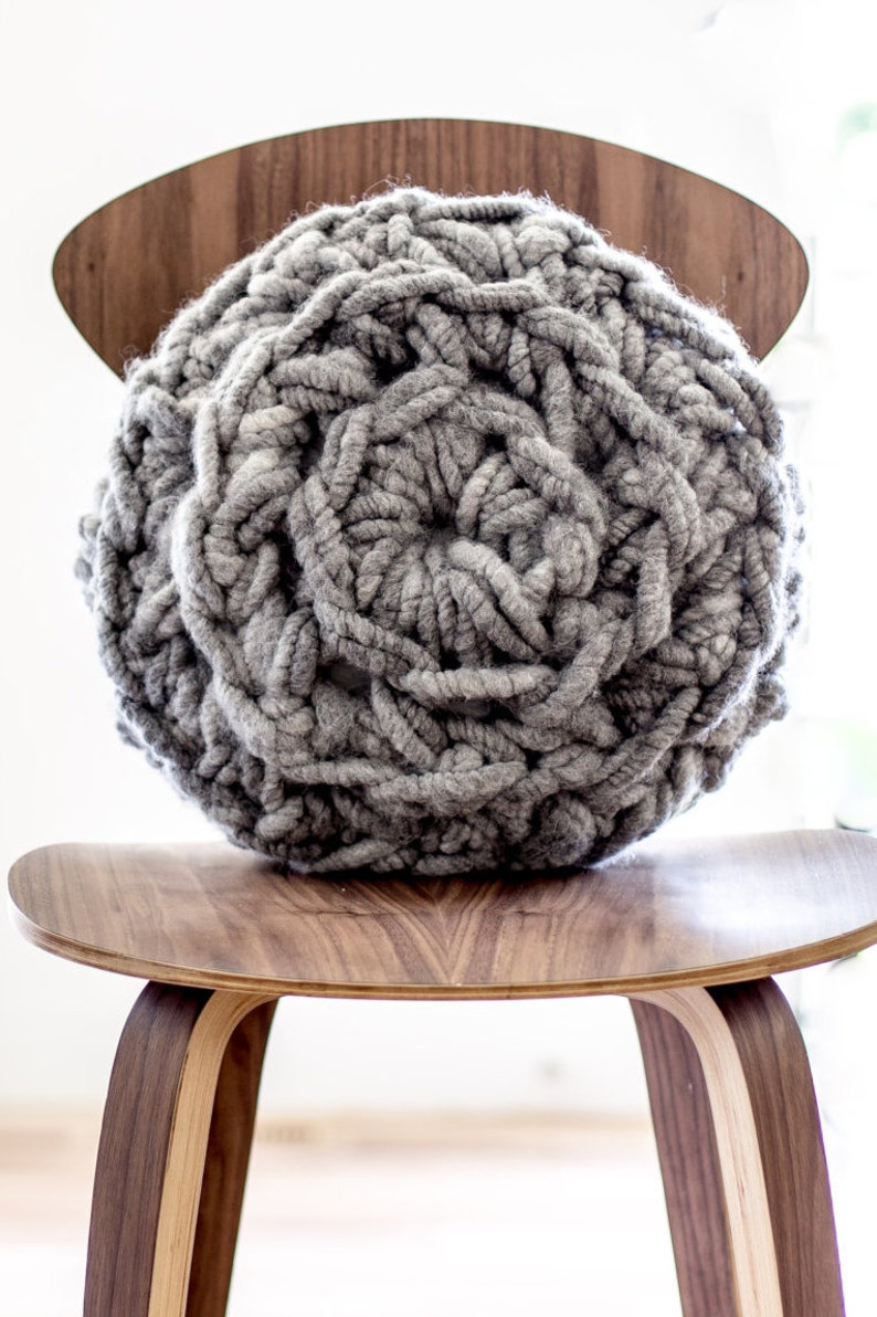 Chunky Hand Crochet Round Pillow Pattern image 1