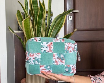 Conjunto de necessaires de veludo de algodão com estampa floral feita à mão – Organizador de cosméticos e itens de viagem em estilo patchwork boho