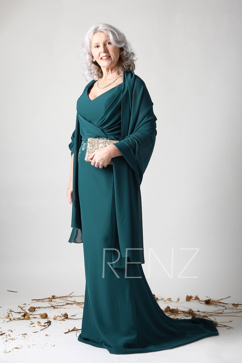 emerald green mother of the bride