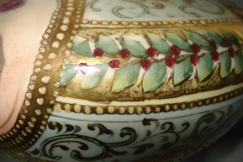 Hand Painted Japanese Porcelain Portrait Vase c 19th