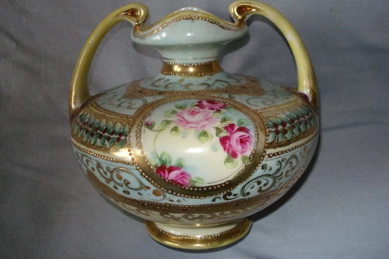 Hand Painted Japanese Porcelain Portrait Vase c 19th