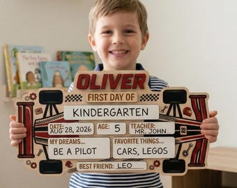 Gepersonaliseerde houten bord eerste schooldag, naambord raceauto, bord terug naar school, terug naar school cadeau voor kinderen, cadeau voor jongens