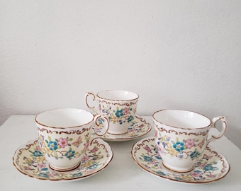 An Exquisite Trio Crown Staffordshire Rock Bird 5322 1970s Tea Cup