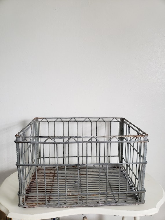 小物入れ Vtg wire l milk crate Rare Vintage Metal Wire Lucerne Milkcrate/1968 - Etsy