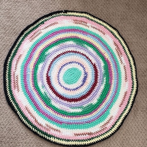 CLEARANCE-Vintage Boho Round Hand Crochet Rug/Kitsch/Bathroom Rug/Kitchen Rug