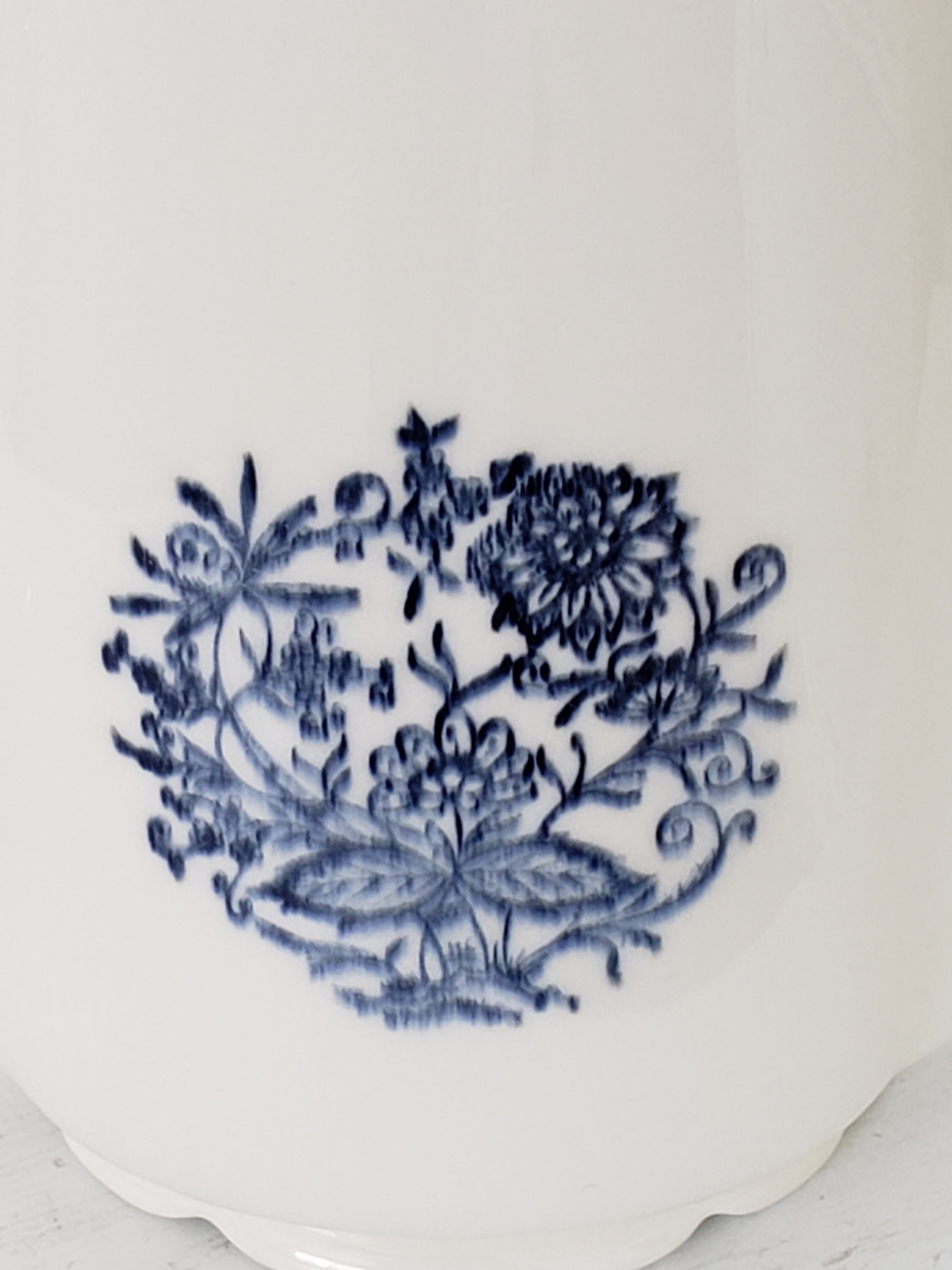 Vintage Creamy White/blue Transfer Ceramic Coffeepot/delft