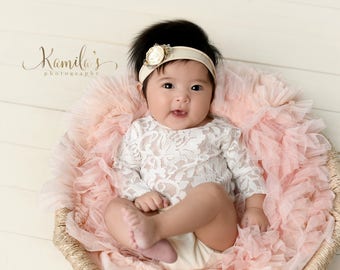 6 month photoshoot girl