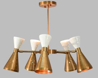 Lámpara de araña Sputnik inspirada en Stilnovo: colorida lámpara de latón de 10 luces