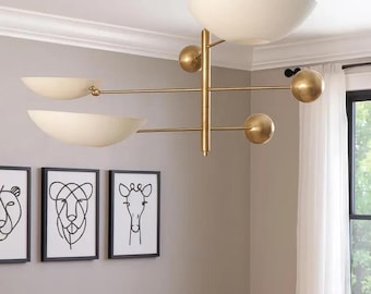 Lámpara de araña estilo Stilnovo / Lámpara de latón de mediados de siglo hecha a mano con tres pantallas