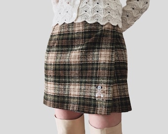 Vintage Donaldson Tartan Mini Skirt with Embroidered Minnie Mouse • 90s Y2K Cream & Green Plaid Wool Wrap Skirt