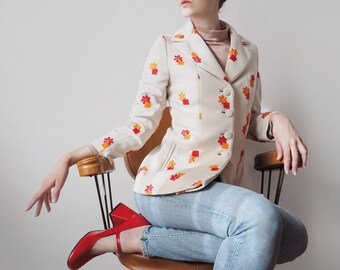 Vintage 60s Lilli Ann Knit Floral Blazer • Lilli Ann Light Beige Jacket Embroidered in Orange and Red