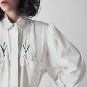 Vintage flowy equestrian foulard scarf print blouse wide sleeves 1980s 80s