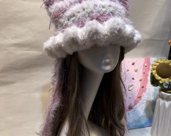 かわいいピンクのフェイクファーうさぎビーニー：取り外し可能な耳