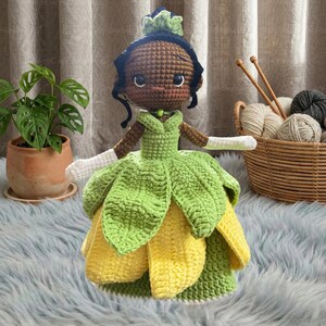Amigurumi Tiana Handmade Doll, Fairy Tales The Frog Princess Crochet Dolls, Tiana Colectible Dolls, Elsa With Coat, Amigurumi Comission Doll image 3