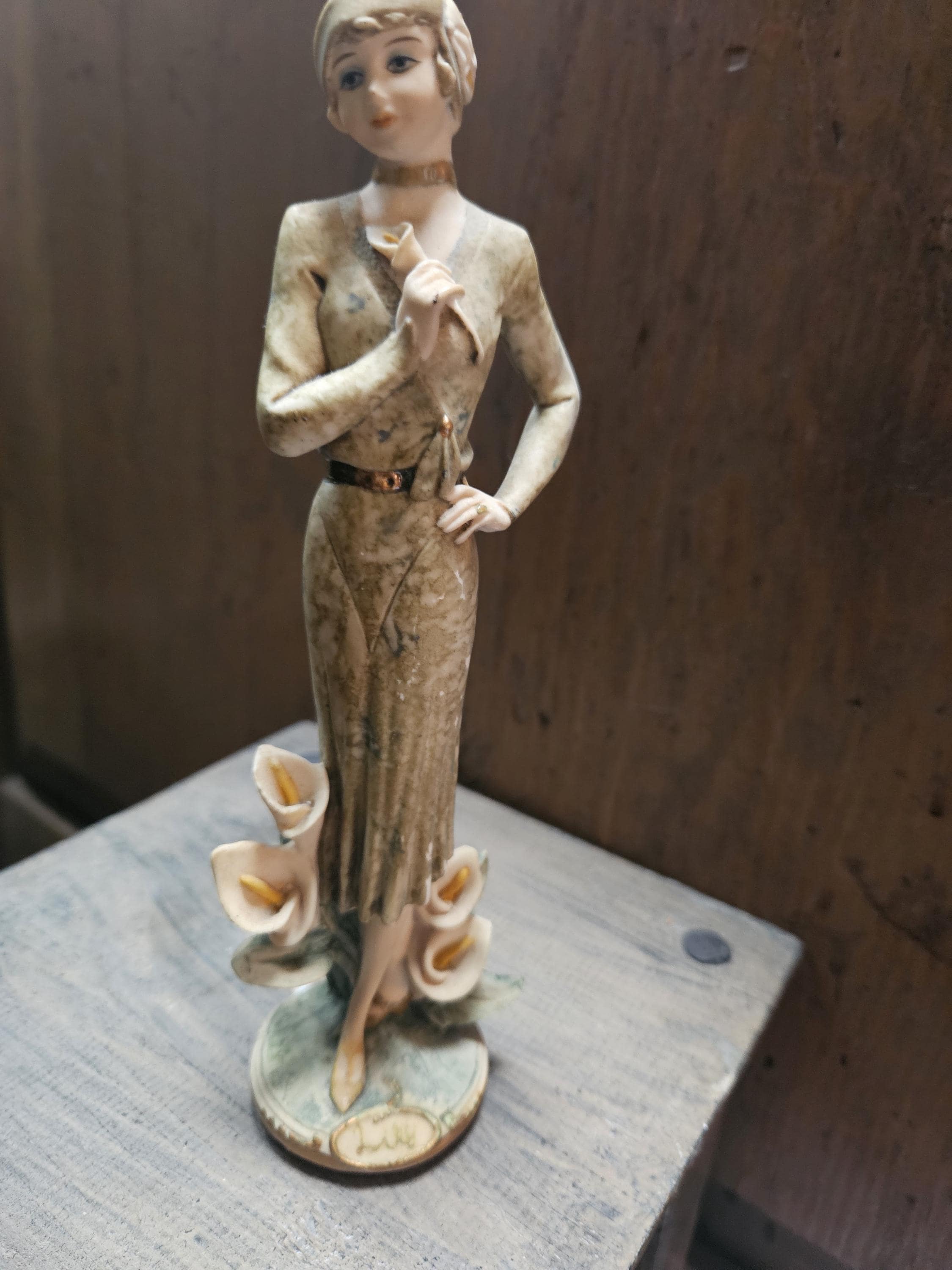 Giuseppe Armani Figurine Lady With Flowers - Etsy