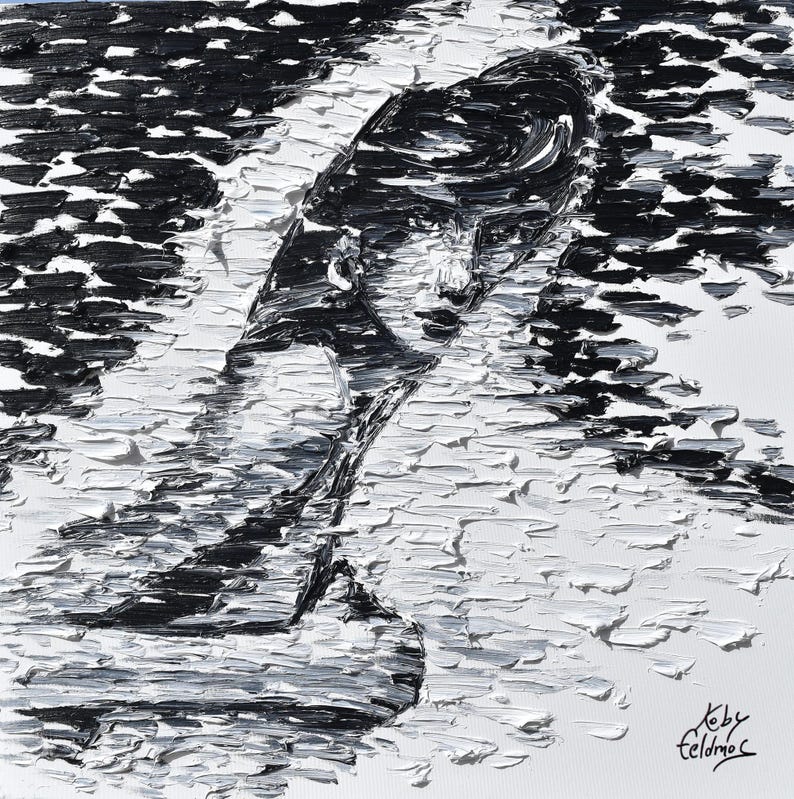 Puede incluir: Pintura al &oacute;leo texturizada en blanco y negro que representa el rostro y la parte superior del cuerpo de una mujer. La obra de arte utiliza pinceladas gruesas para crear un efecto dram&aacute;tico. El cabello de la mujer es oscuro y su piel es clara. La firma del artista est&aacute; en la esquina inferior derecha.