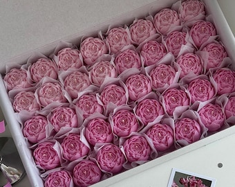 Kaarsenset roze pioenrozen • Sojawas bloemkaarsen • Handgemaakte geschenkdoos met bloemen