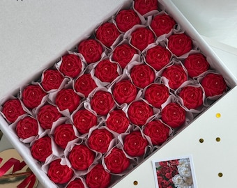 Set di mini candele con peonia rossa • Candele a forma di fiore in cera di soia • Confezione regalo floreale fatta a mano