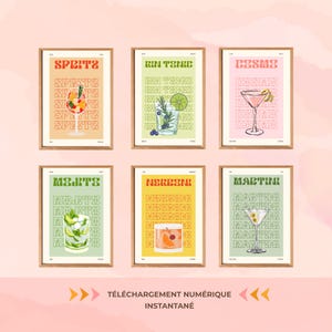 Peut inclure: Six affiches encadrées avec des illustrations de cocktails. Chaque affiche présente un cocktail différent : Spritz, Gin Tonic, Cosmo, Mojito, Negroni et Martini. Les affiches ont un design rétro avec le nom du cocktail répété.