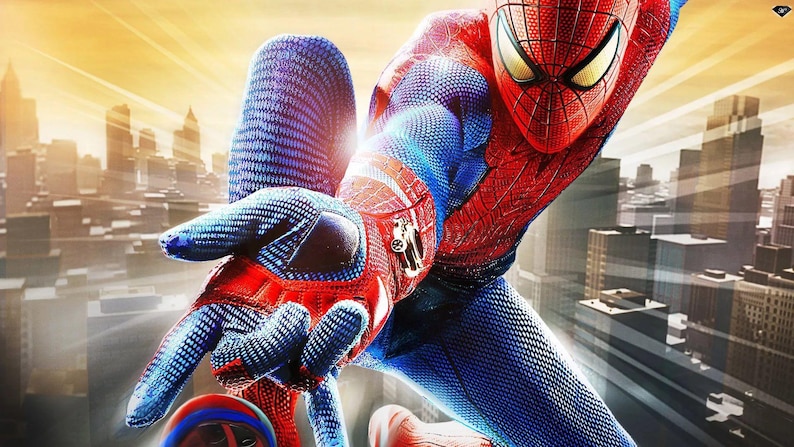 Pu&ograve; includere: Immagine dinamica di Spider-Man in costume rosso e blu, ambientata in un paesaggio urbano. Il supereroe &egrave; in posa dinamica, con la mano tesa, mostrando gli intricati dettagli del suo costume e della sua maschera. La scena &egrave; immersa nella calda luce del sole.