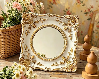 Espejo de tocador de mesa vintage ornamentado: espejo de maquillaje barroco tallado, pequeño espejo de escritorio blanco decorativo, decoración estética para tocador de baño.