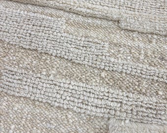 Grov handvävd ullmatta | Texturerad neutral krämfärgad matta