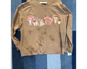 CRTV LTRCY Upcycled Mushroom Patchwork Sweatshirt Tan XXL Boho Cottagecore