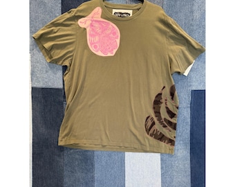 CRTV LTRCY Upcycled Moth Block Print Patchwork T-Shirt XL Olive Pink Camo