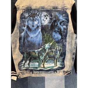 CRTV LTRCY Herren Upcycled Denim Wolf Patchwork Kapuzenjacke Acid Wash Blau Groß