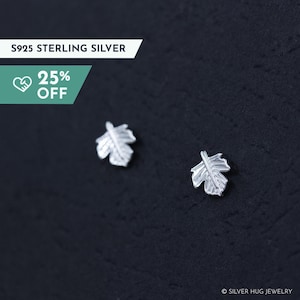 Orecchini a bottone a forma di piccola foglia in argento S925. Un regalo di gioielli in argento autentico ultra-delicato per gli amanti della natura.