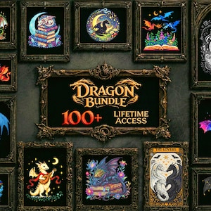 Op de afbeelding: Een verzameling ingelijste kunstprints met verschillende drakenillustraties. Het kunstwerk bevat draken in verschillende kleuren en omgevingen, met een centraal frame met de tekst "Dragon Bundle" en "100+ Lifetime Access".