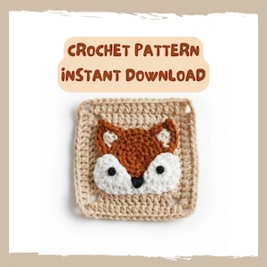 Könnte beinhalten: Ein quadratisches Häkelmotiv mit einem Fuchskopf, der rostorange Ohren und Stirn, weiße Wangen sowie schwarze Augen und eine schwarze Nase auf beigem Grund zeigt. Darüber steht der Text CROCHET PATTERN INSTANT DOWNLOAD.