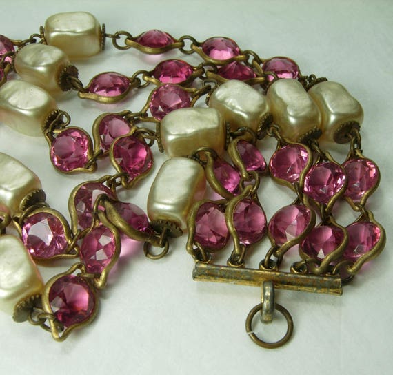 1940s French Pink Bezel Crystal Faux Baroque Pear… - image 4