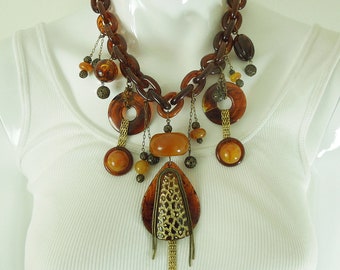 1960s French Runway Couture Huge Bib Necklace Honey Lucite 6.5 Inch Drop