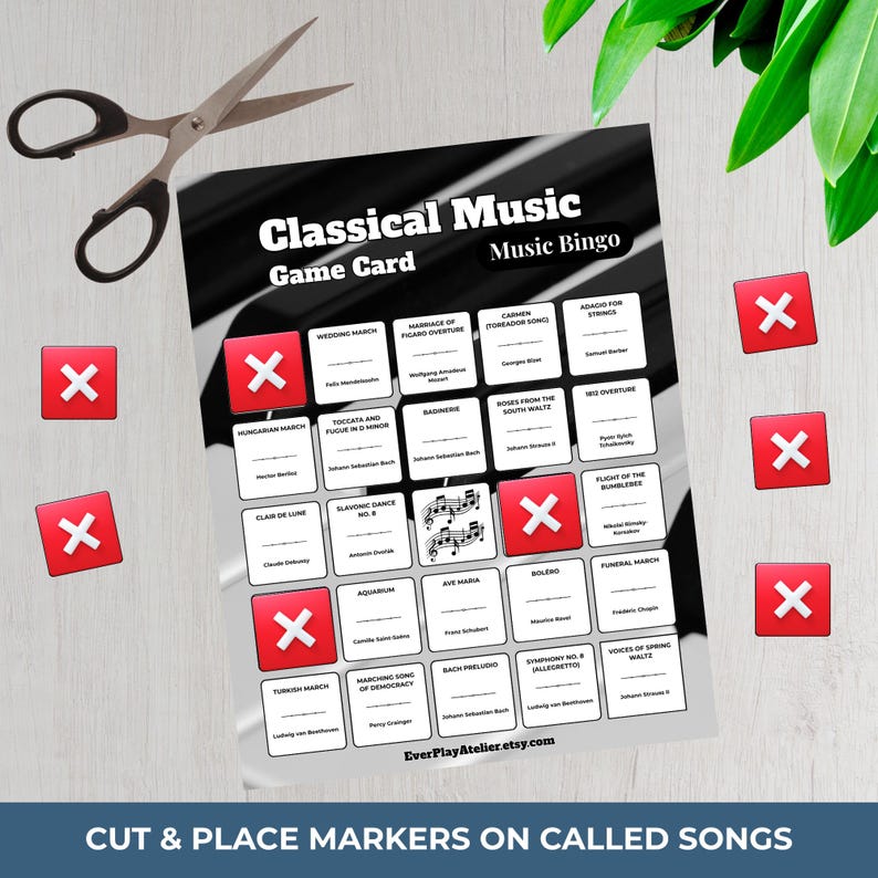 Op de afbeelding: Een klassieke muziekspelkaart met de tekst "Classical Music Game Card Music Bingo". De spelkaart heeft rode "X"-markers en een schaar. De tekst "CUT & PLACE MARKERS ON CALLED SONGS" staat onderaan.