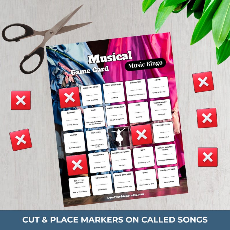 Peut inclure: Un jeu de soci&eacute;t&eacute; musical "Music Bingo" avec des titres de chansons de diverses com&eacute;dies musicales. Des marqueurs "X" rouges et des ciseaux sont plac&eacute;s autour de la carte. Le texte "Cut & Place Markers on Called Songs" est en bas.
