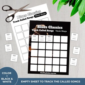 Pode incluir: Duas folhas de Bingo musical Blues Classics em preto e branco com quadrados em branco para rastrear m&uacute;sicas. O texto "Blues Classics Track Called Songs Music Bingo" &eacute; impresso nas folhas. Tesouras e pequenos cart&otilde;es em branco tamb&eacute;m est&atilde;o presentes.