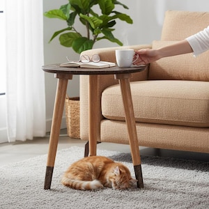 Ręcznie tłoczony metalowy stolik kawowy Montclair Petals z naturalnego drewna, okrągły