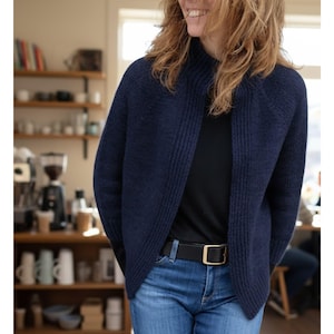 Turtle Dove Cardigan – Sömlös raglan från topp till botten – Mohair/ullblandning – Modernt och mysigt lager-på-lager-plagg