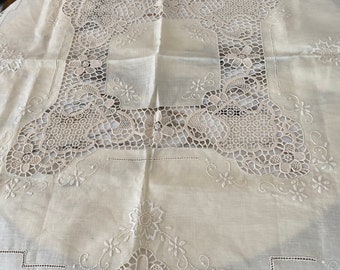 French crochet and linen square table topper, Gorgeous