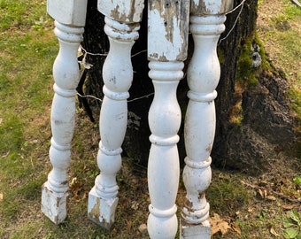 Antique decorative half spindle. baluster, chippy paint, Architecture Salvage