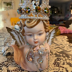 A standing vintage Norcrest crowned angel nightlight, Nursery decor, bling