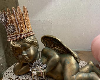 Estatua de querubín vintage, corona enjoyada, acabado patinado, 16 pulgadas