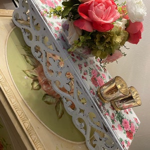 Shabby wall shelf, white distressed with roses