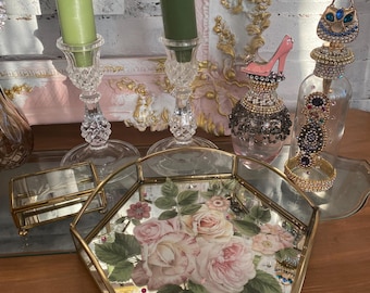 Strass verschönerte Vanity Set: Dekorative Flaschen, Glastablett, Kerzenhalter