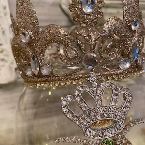 A Holiday tree glass dome and shabby plate, crown, sparkle, centerpiece