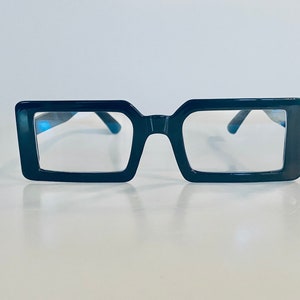 Rectangular eyeglasses